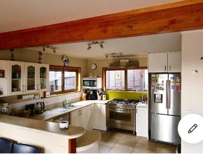 Red Retreat Homestay